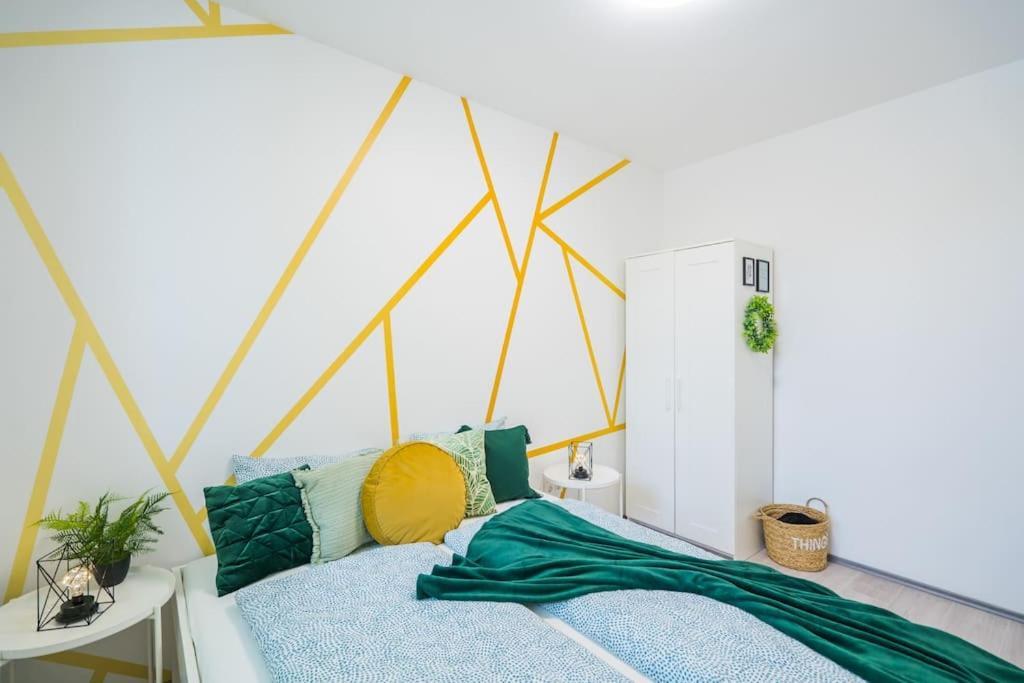 Jungle Apartment Шиофок Экстерьер фото