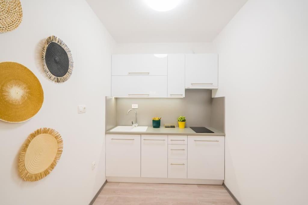 Jungle Apartment Шиофок Экстерьер фото